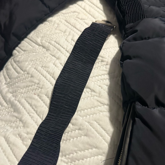 Beautiful New Ivanka Trump Navy Blue Down Jacket! - Picture 5 of 16